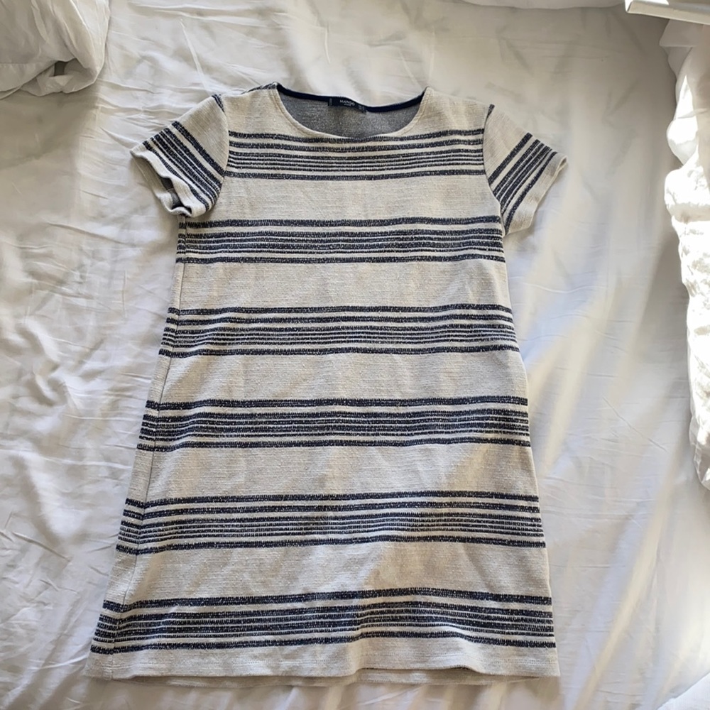Women’s Mango dress size 6, good for warm weather but short